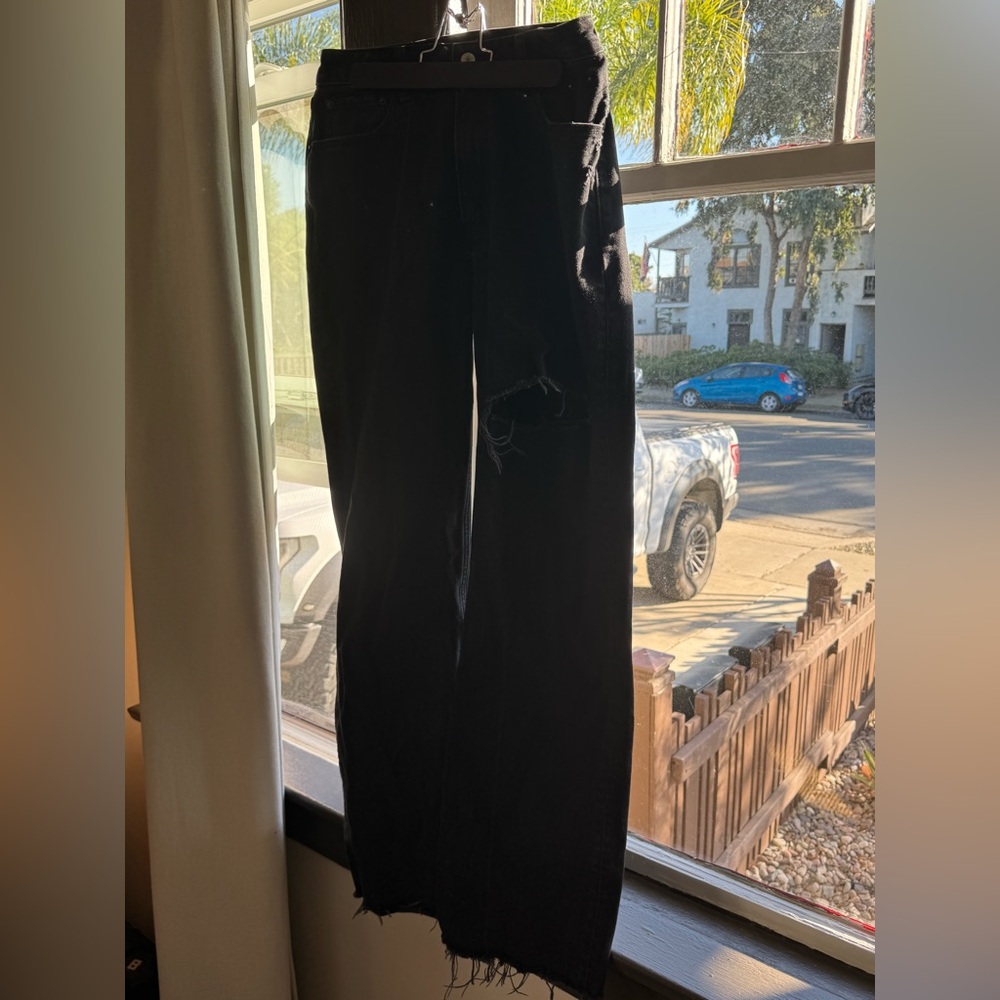 Abercrombie & Fitch Curve Love 90s Relaxed Jean High Rise mid-thigh front slit